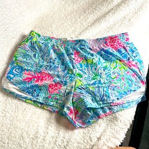 Lilly Pulitzer Running short